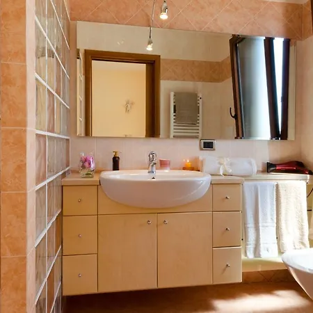 Nocleg ze śniadaniem L'antica Rimessa 3*