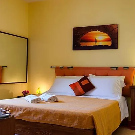 L'antica Rimessa Bed and Breakfast 3*