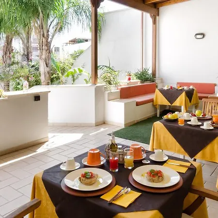 L'antica Rimessa לצ'ה