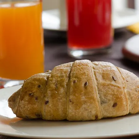 L'antica Rimessa Bed and Breakfast 3*